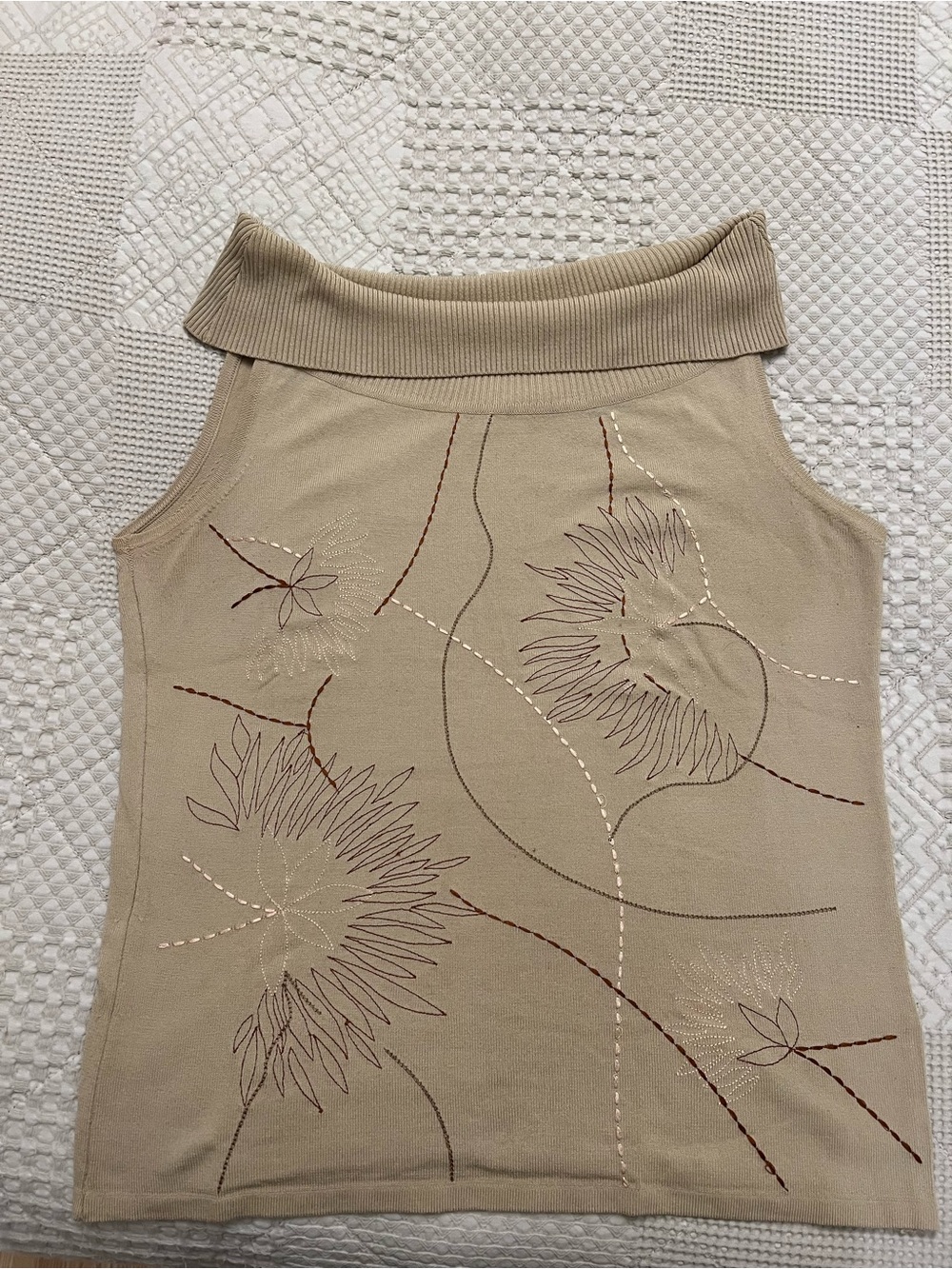 Designers Originals Beige Sleeveless Knit Top with Floral Embroidery size L